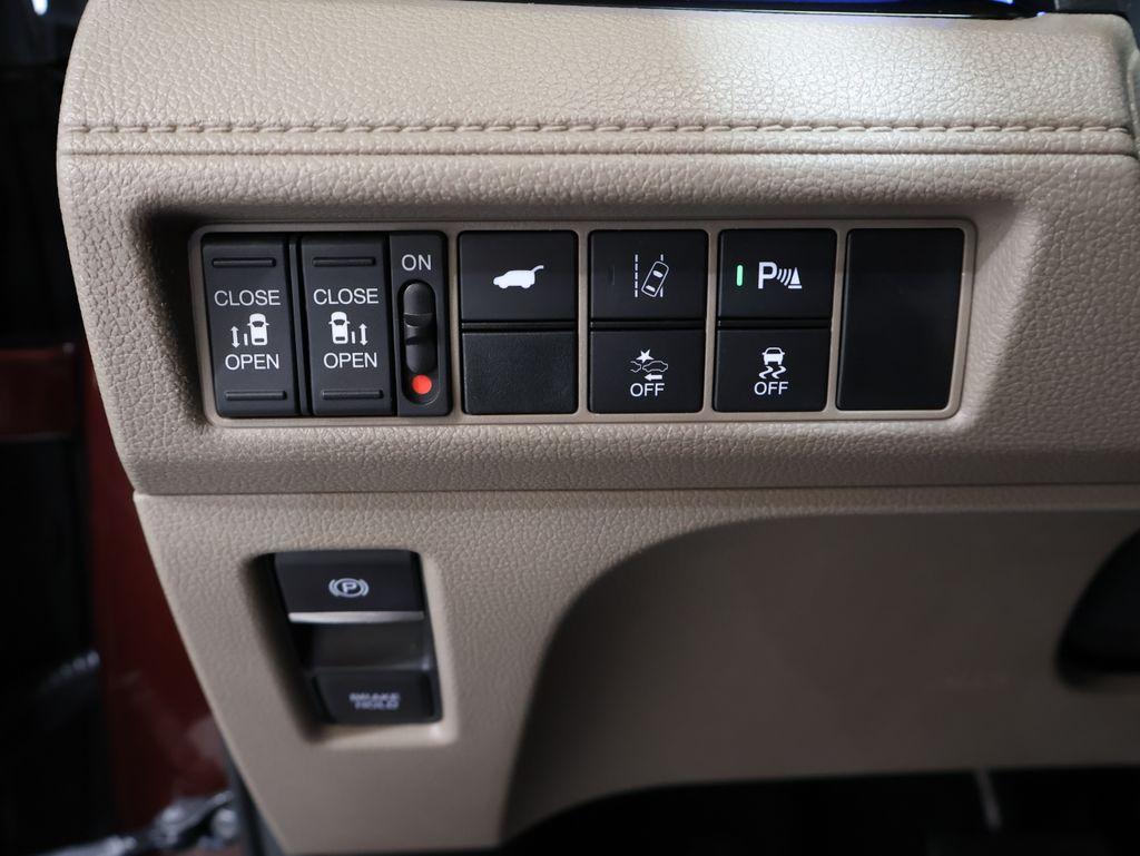 2019 Honda Odyssey - $31,100