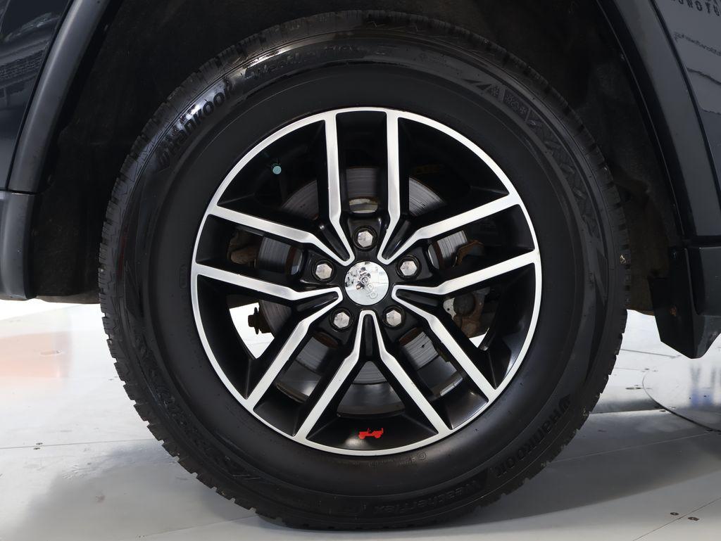 2017 Jeep Cherokee - $18,500