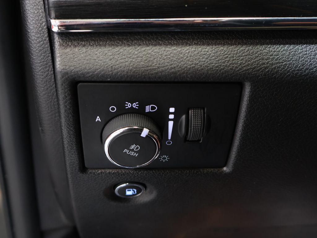 2019 Jeep Cherokee - $25,900