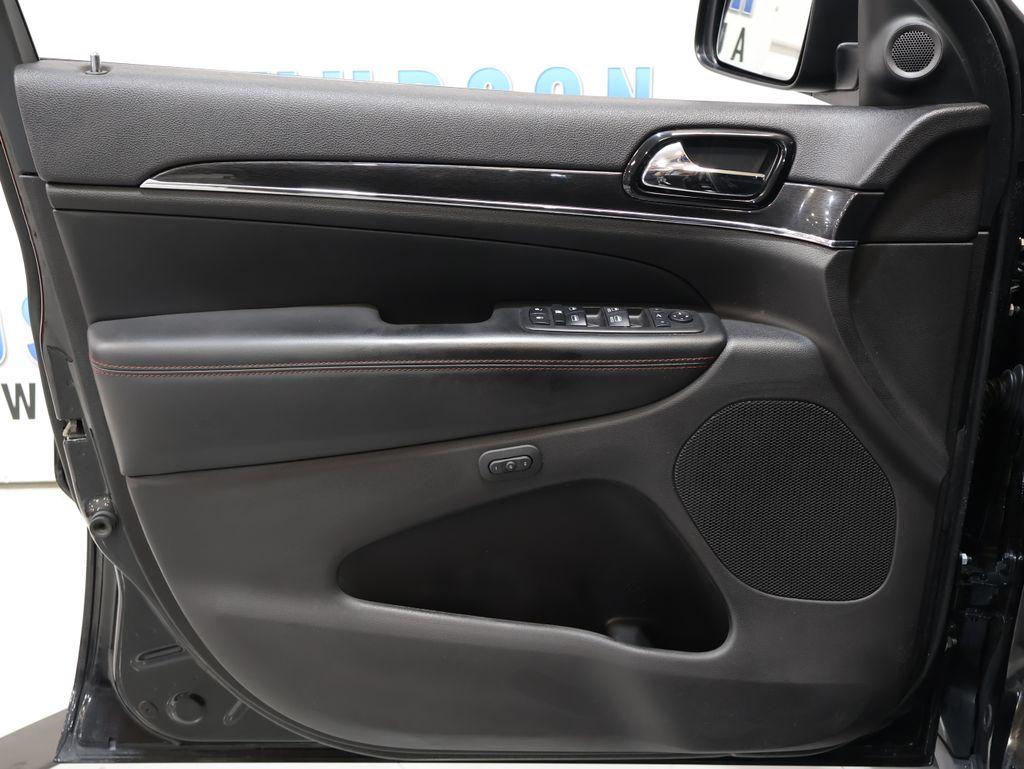 2019 Jeep Cherokee - $25,900