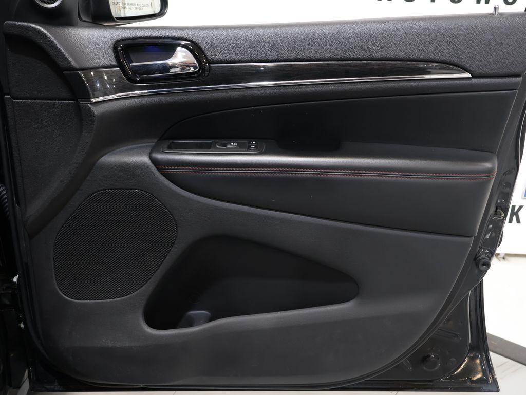 2019 Jeep Cherokee - $25,900