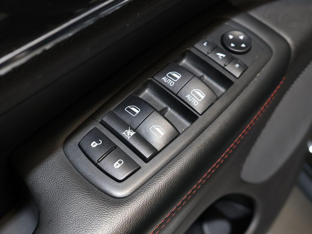 2019 Jeep Cherokee - $25,900