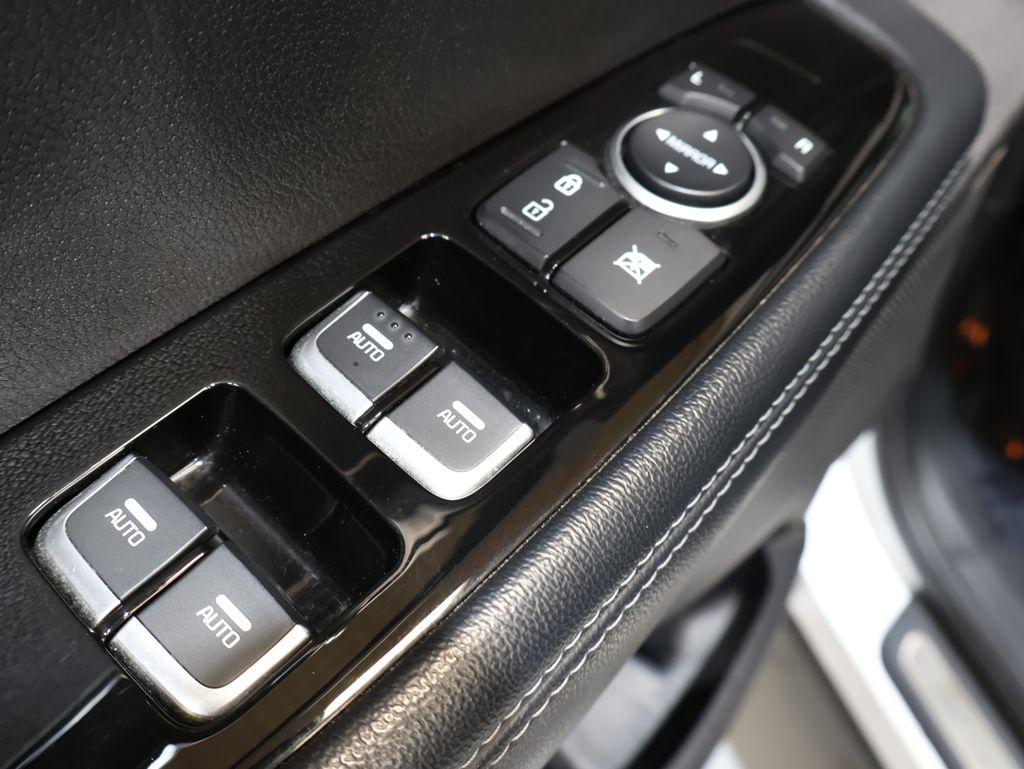 2019 Kia Sorento - $24,000