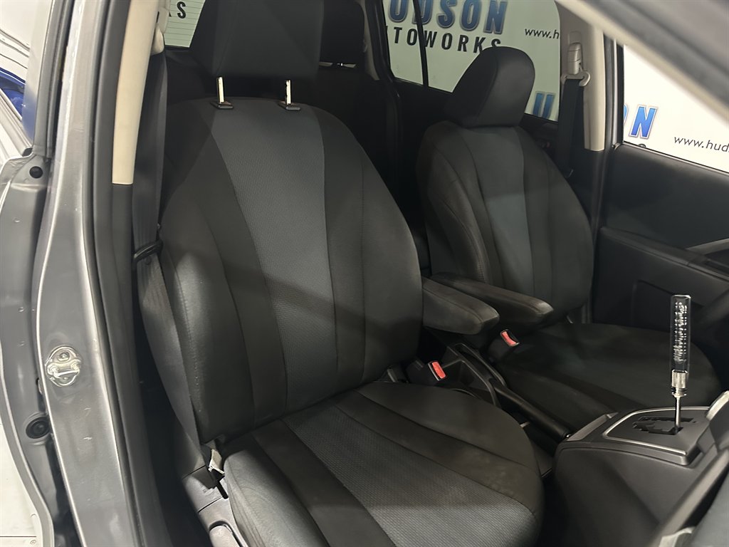 2015 Mazda Mazda5 Sport photo