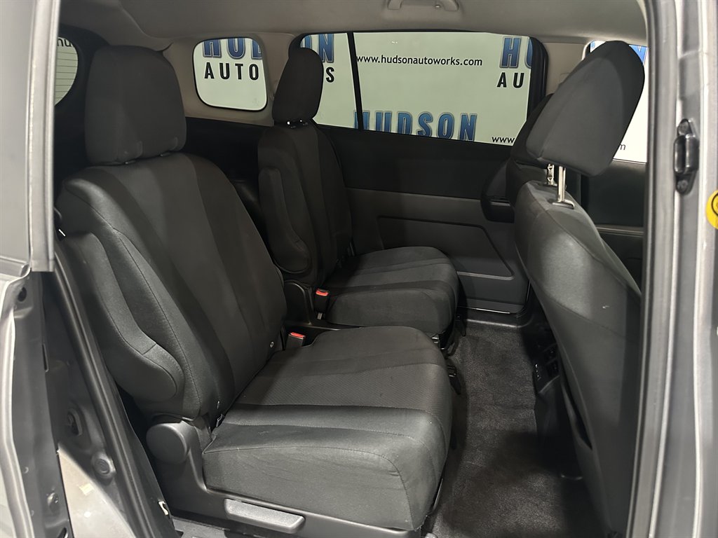 2015 Mazda Mazda5 Sport photo