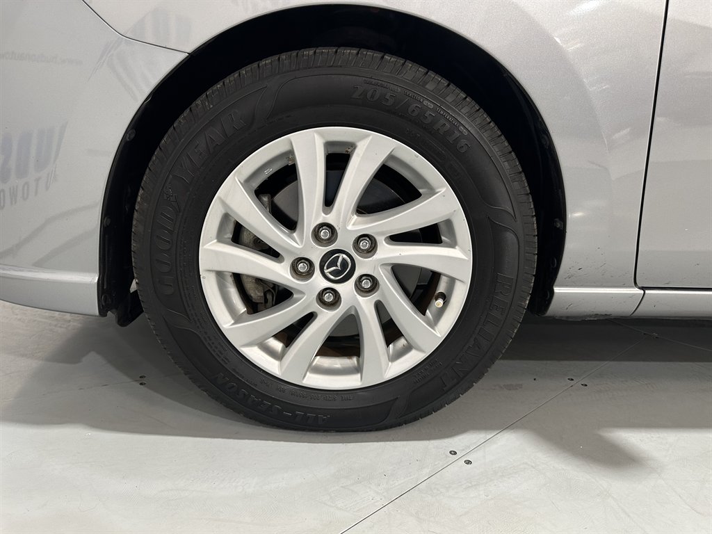 2015 Mazda Mazda5 Sport photo