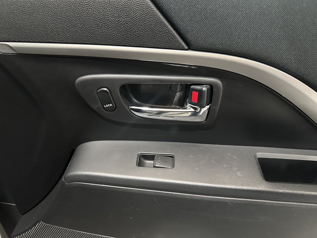 2015 Mazda Mazda5 Sport photo