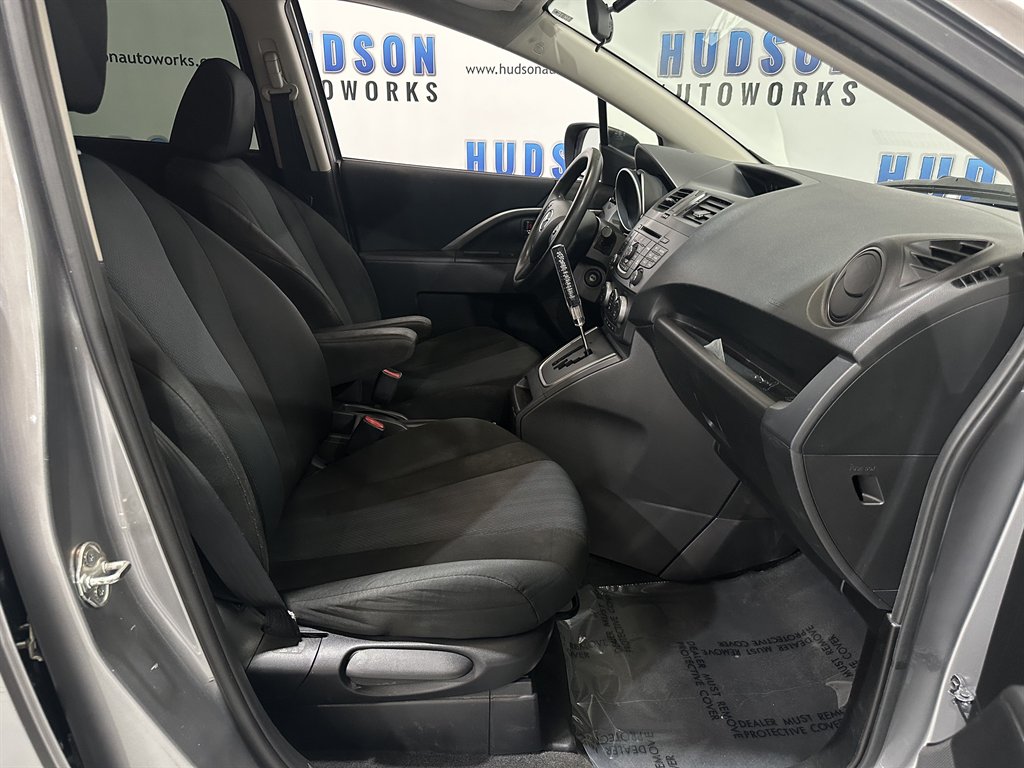 2015 Mazda Mazda5 Sport photo