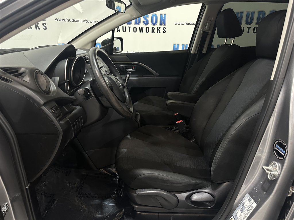 2015 Mazda Mazda5 Sport photo