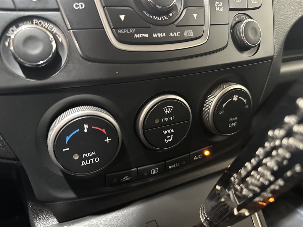 2015 Mazda Mazda5 Sport photo
