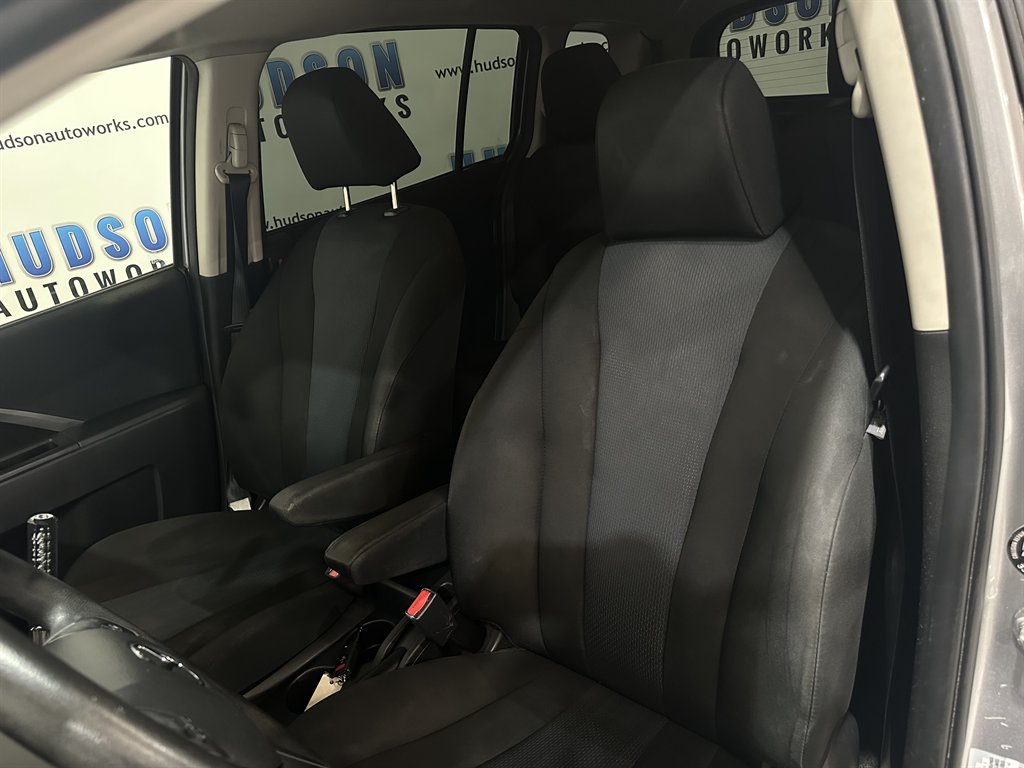 2015 Mazda Mazda5 Sport photo