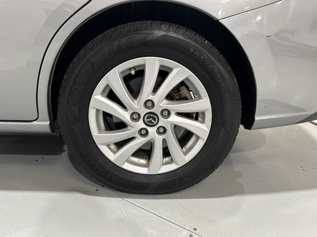 2015 Mazda Mazda5 Sport photo