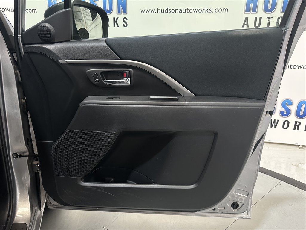 2015 Mazda Mazda5 Sport photo