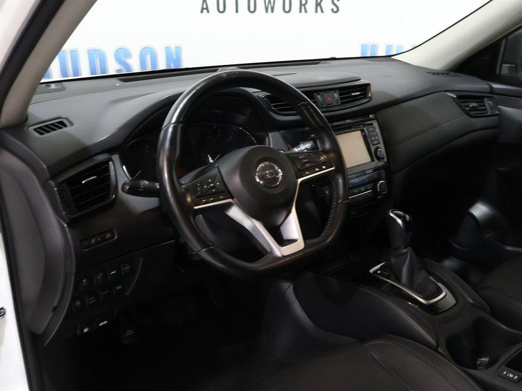 2017 Nissan Rogue - $16,600