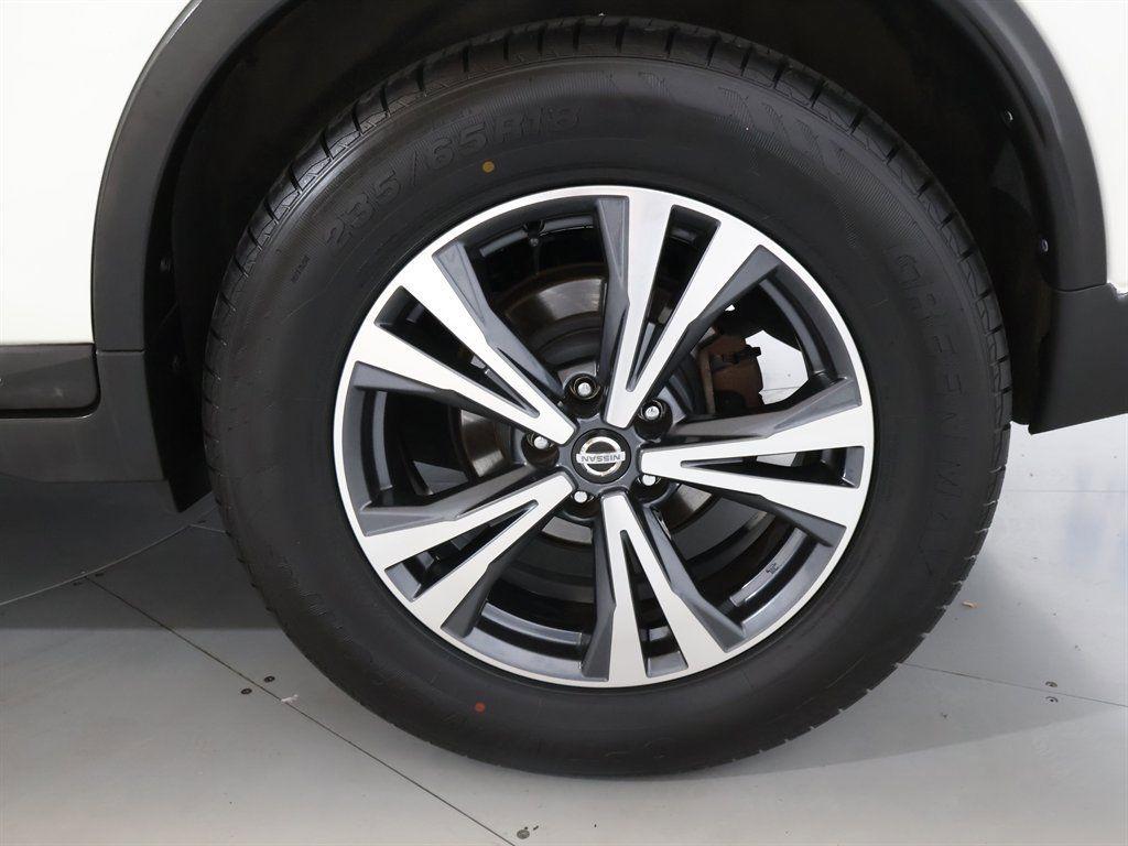 2017 Nissan Rogue - $16,600