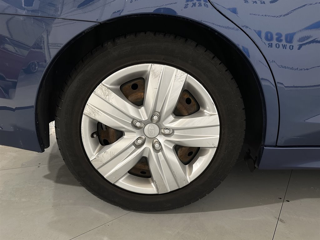 2019 Subaru Legacy photo