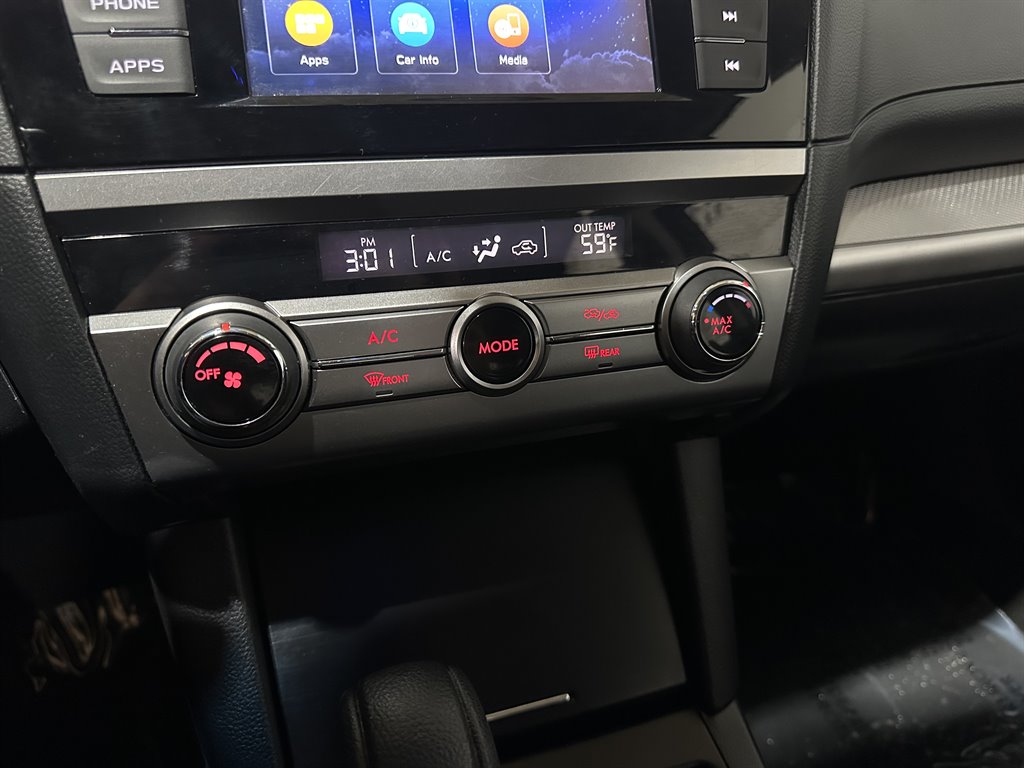 2019 Subaru Legacy photo