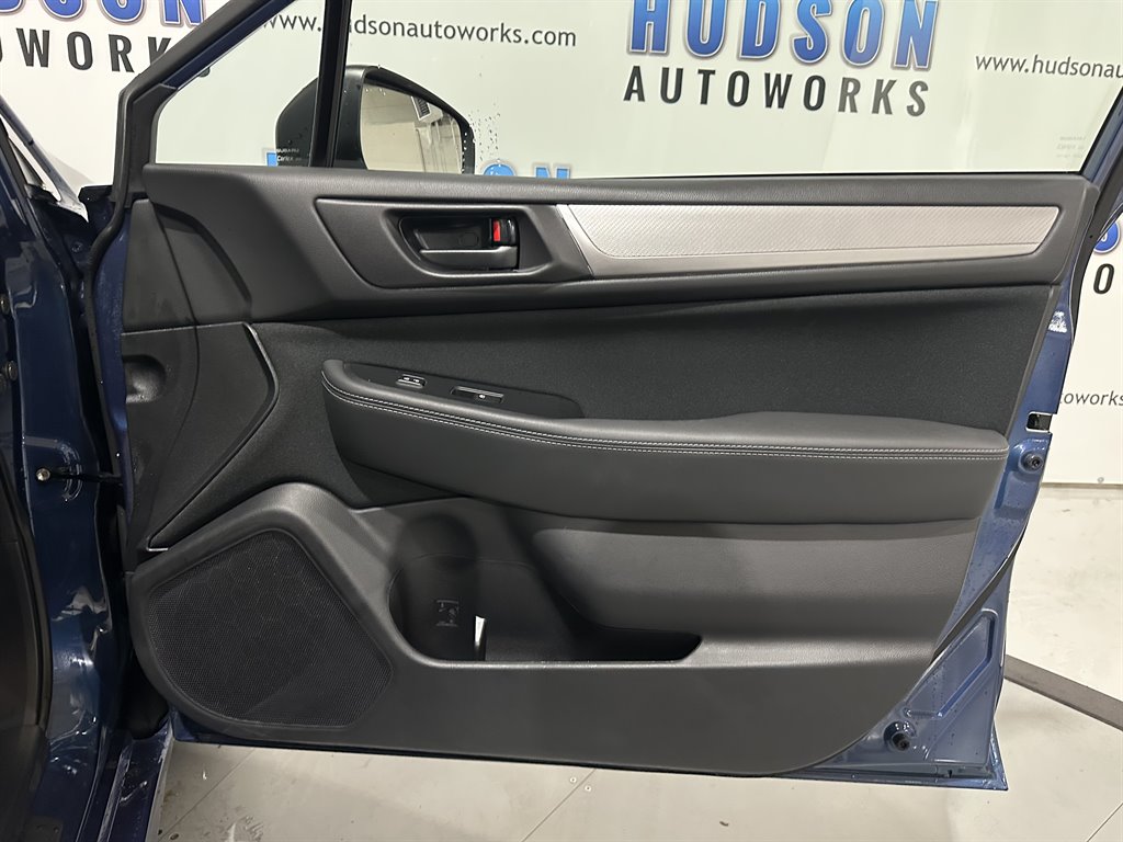 2019 Subaru Legacy photo