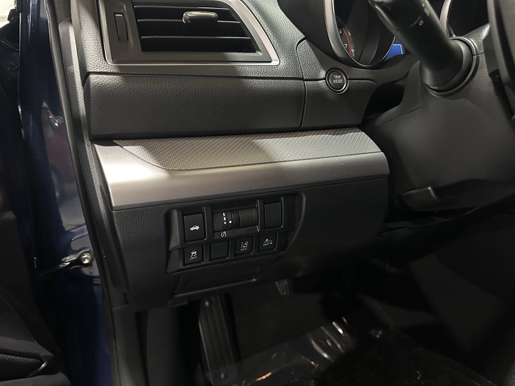 2019 Subaru Legacy photo