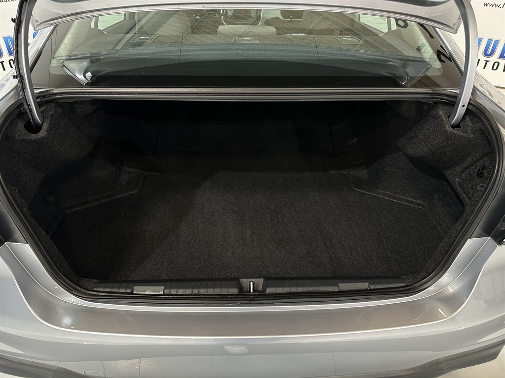 2020 Subaru Legacy photo