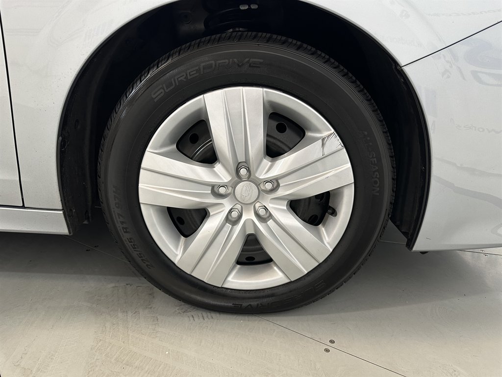 2020 Subaru Legacy photo