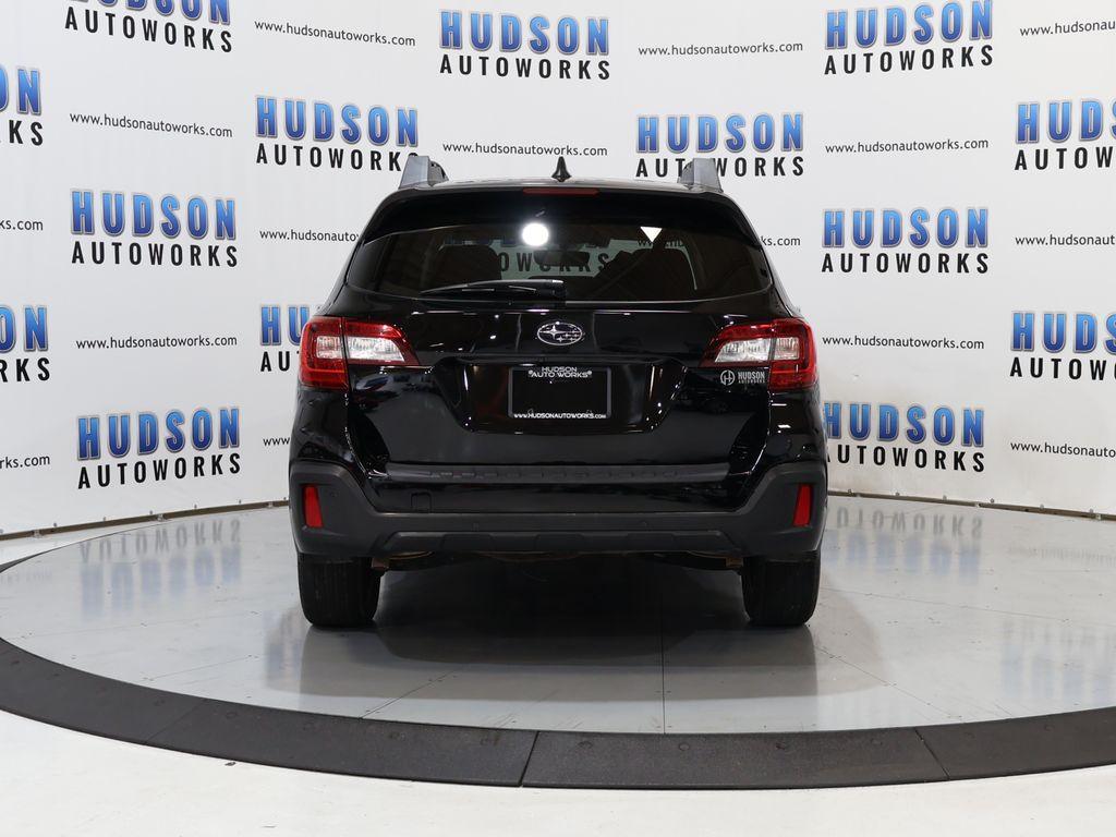 2018 Subaru Outback - $24,600
