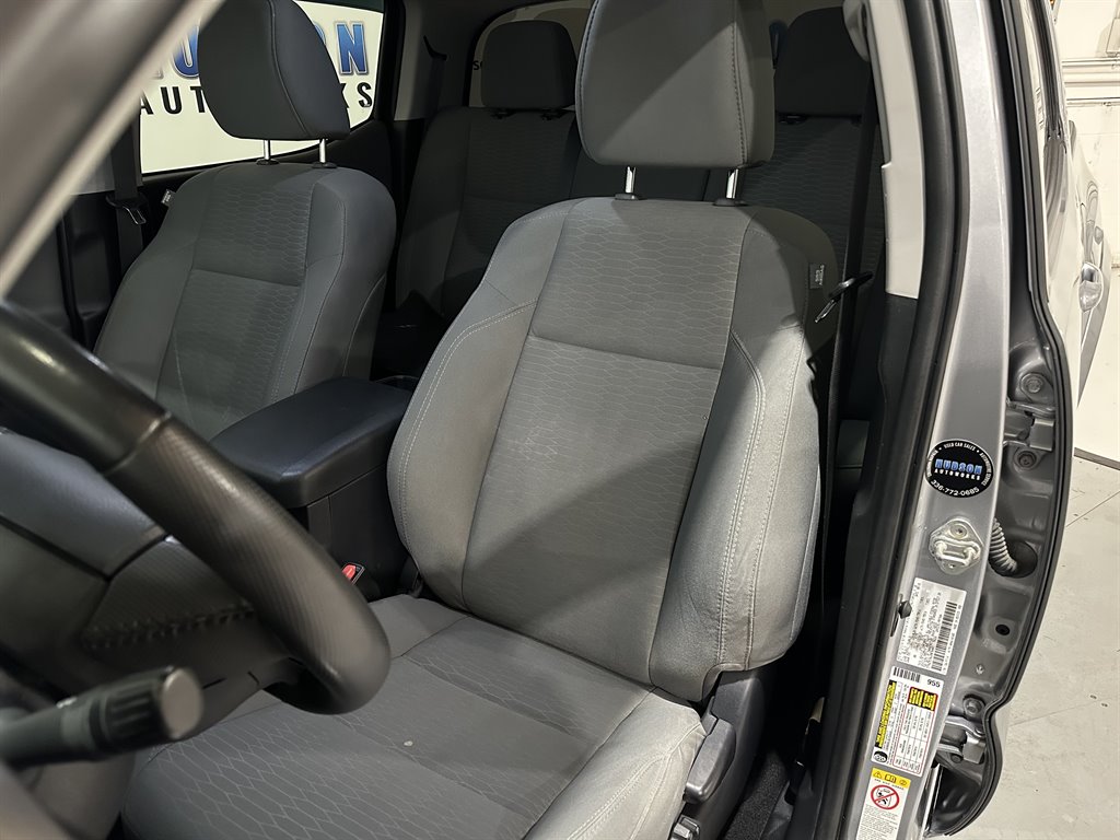 2018 Toyota Tacoma SR5 photo