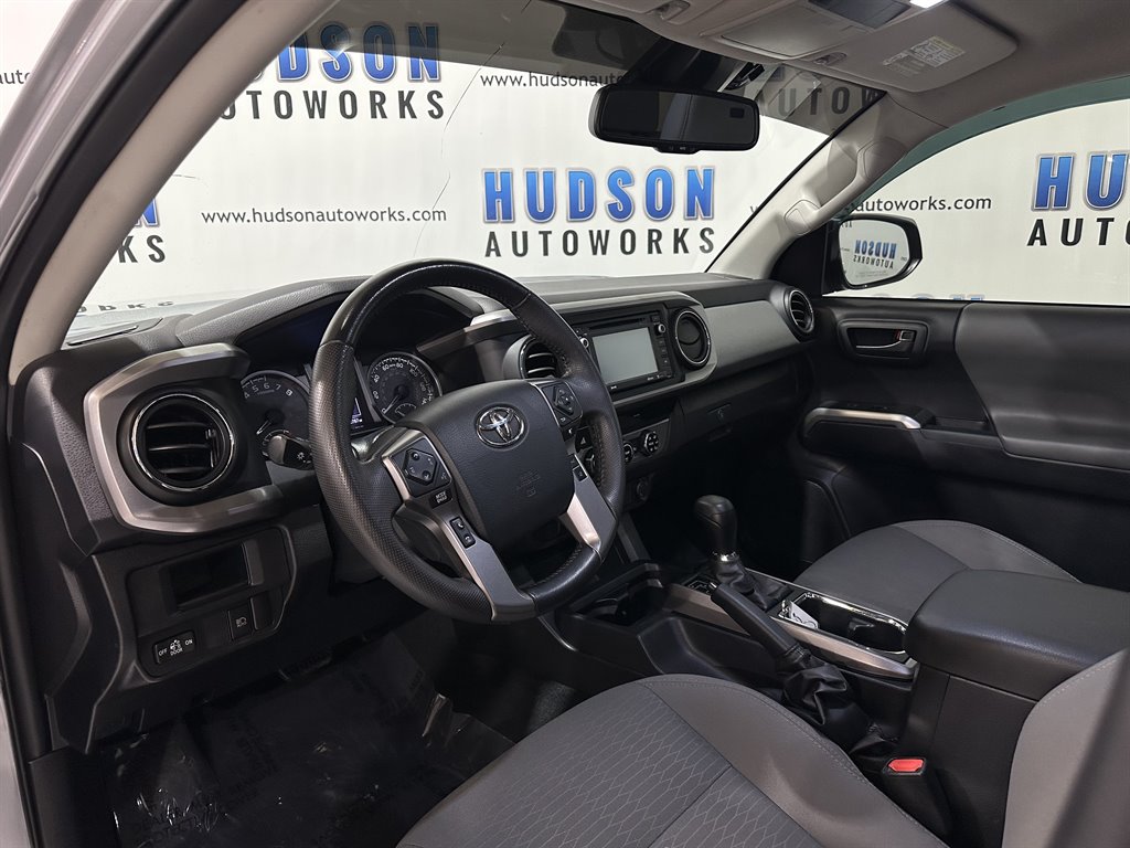 2018 Toyota Tacoma SR5 photo