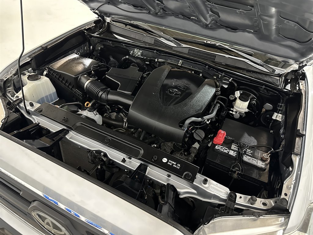 2018 Toyota Tacoma SR5 photo