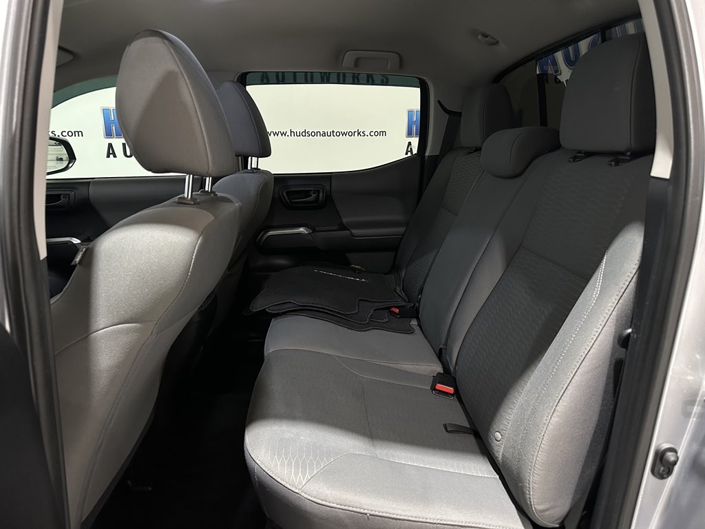 2018 Toyota Tacoma SR5 photo