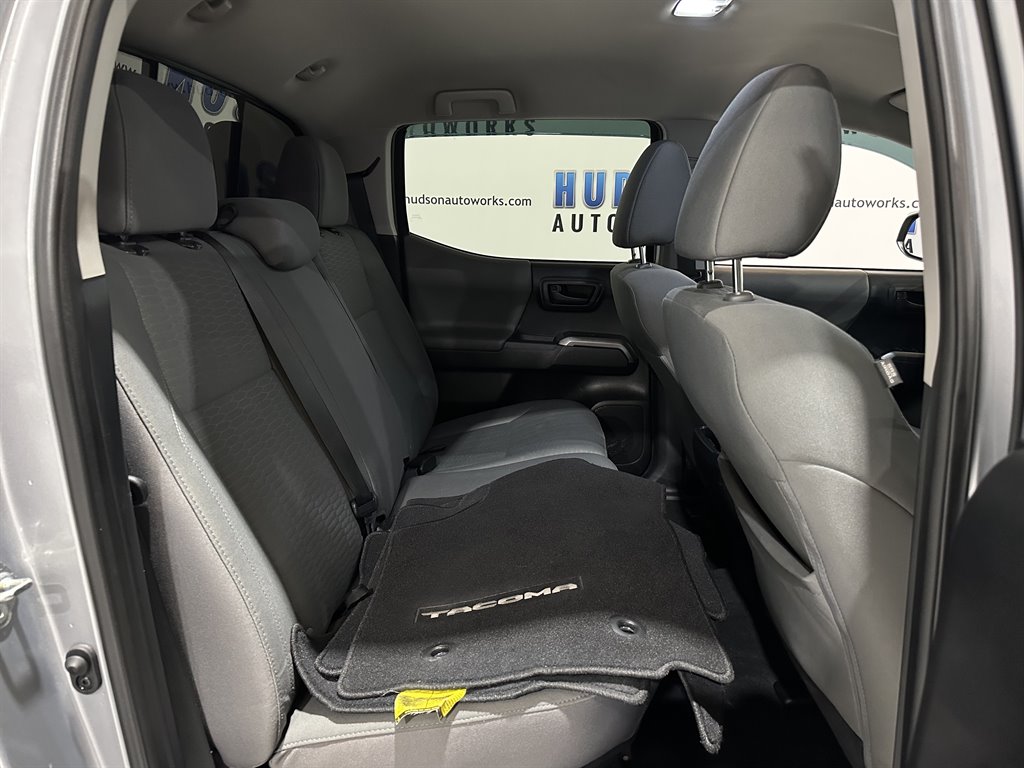 2018 Toyota Tacoma SR5 photo