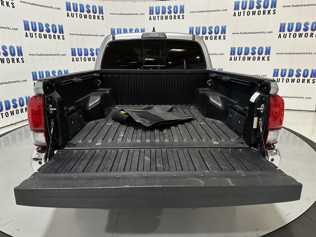 2018 Toyota Tacoma SR5 photo