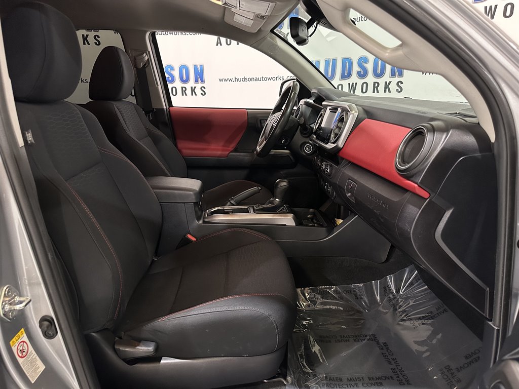 2018 Toyota Tacoma SR5 photo