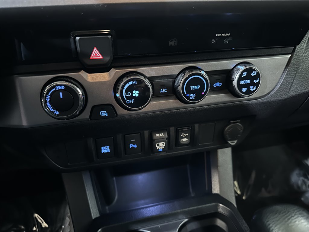 2018 Toyota Tacoma SR5 photo