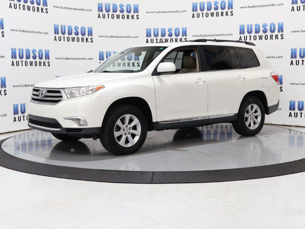 2013 Toyota Highlander - $13,500