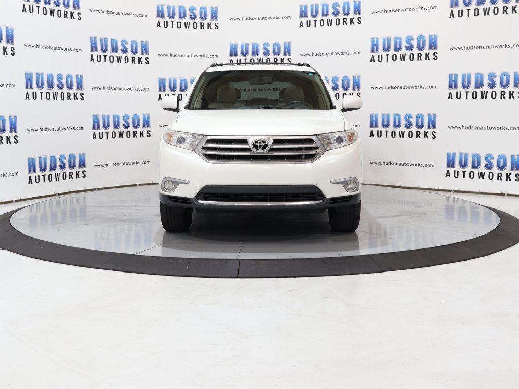 2013 Toyota Highlander - $13,500