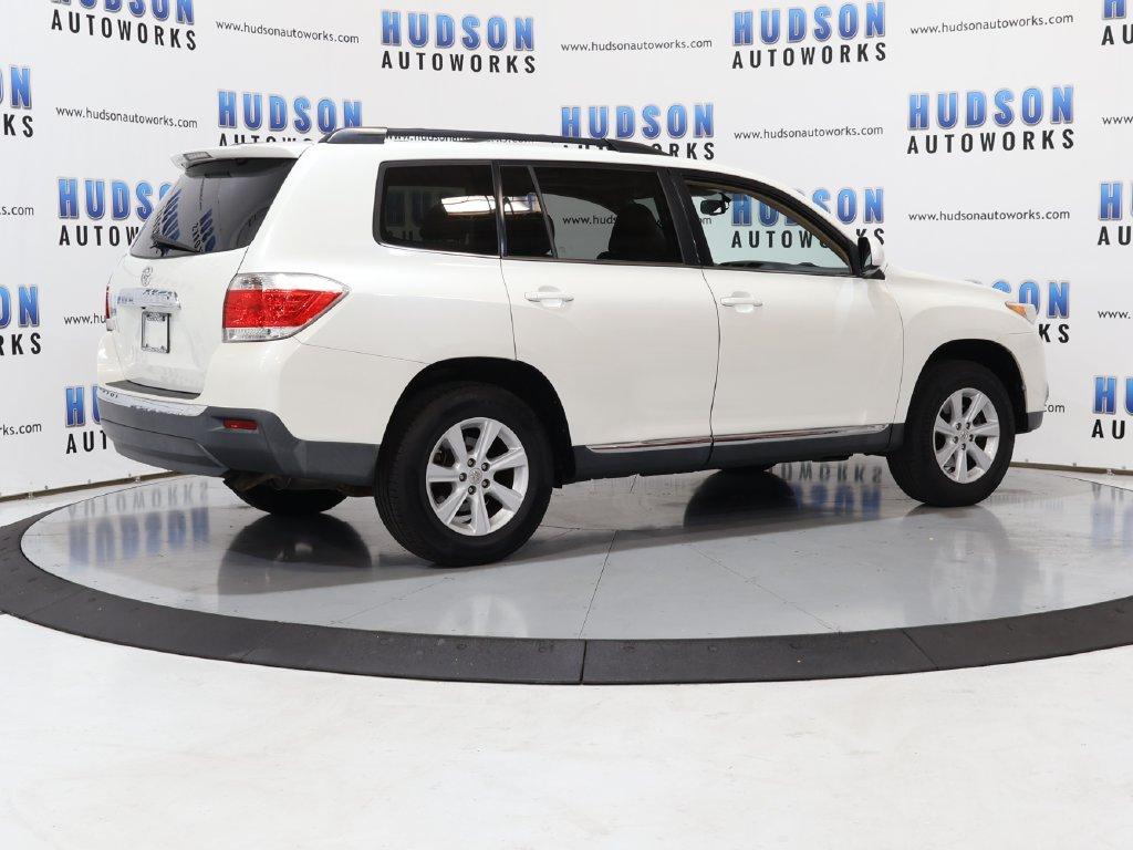 2013 Toyota Highlander - $13,500