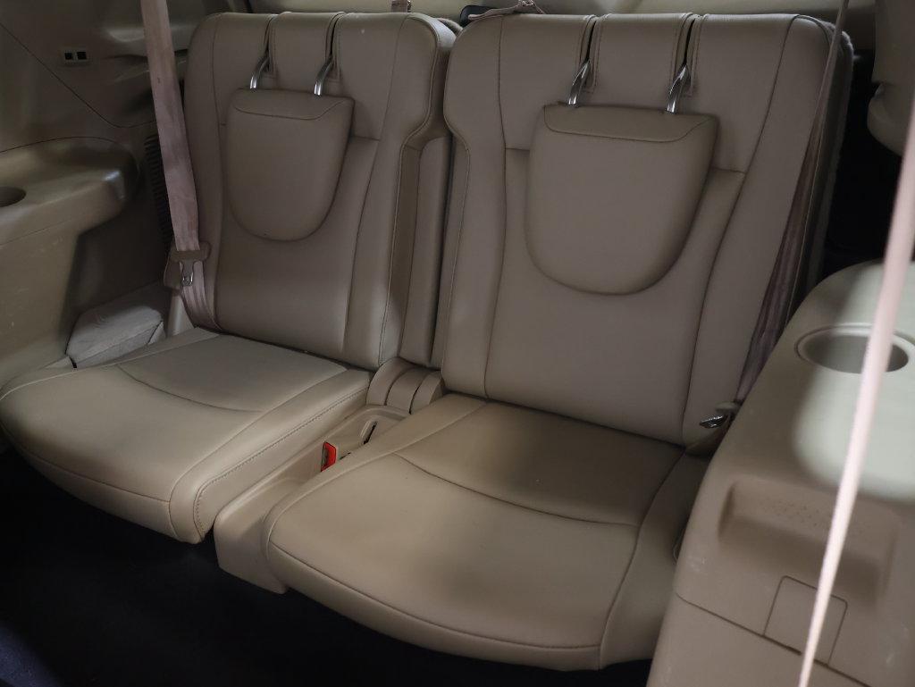 2013 Toyota Highlander - $13,500