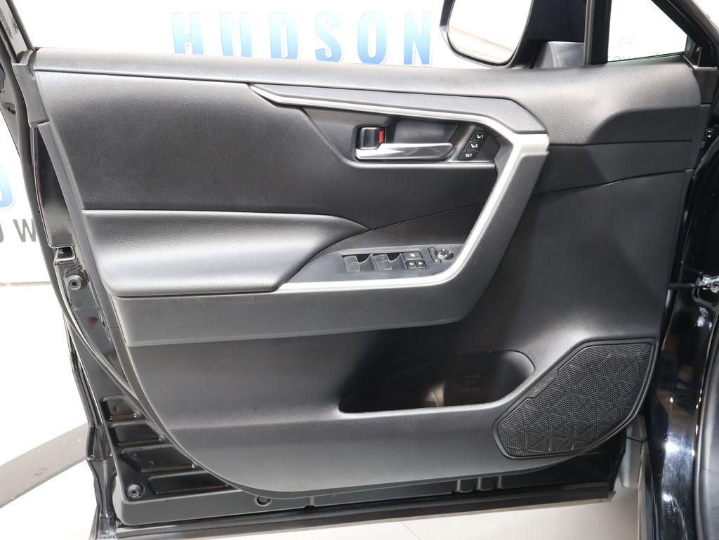 2020 Toyota RAV4 - $23,575