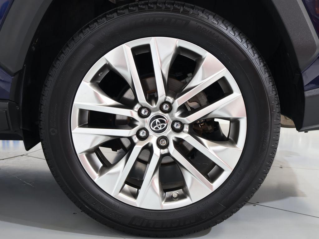 2019 Toyota RAV4 - $27,100