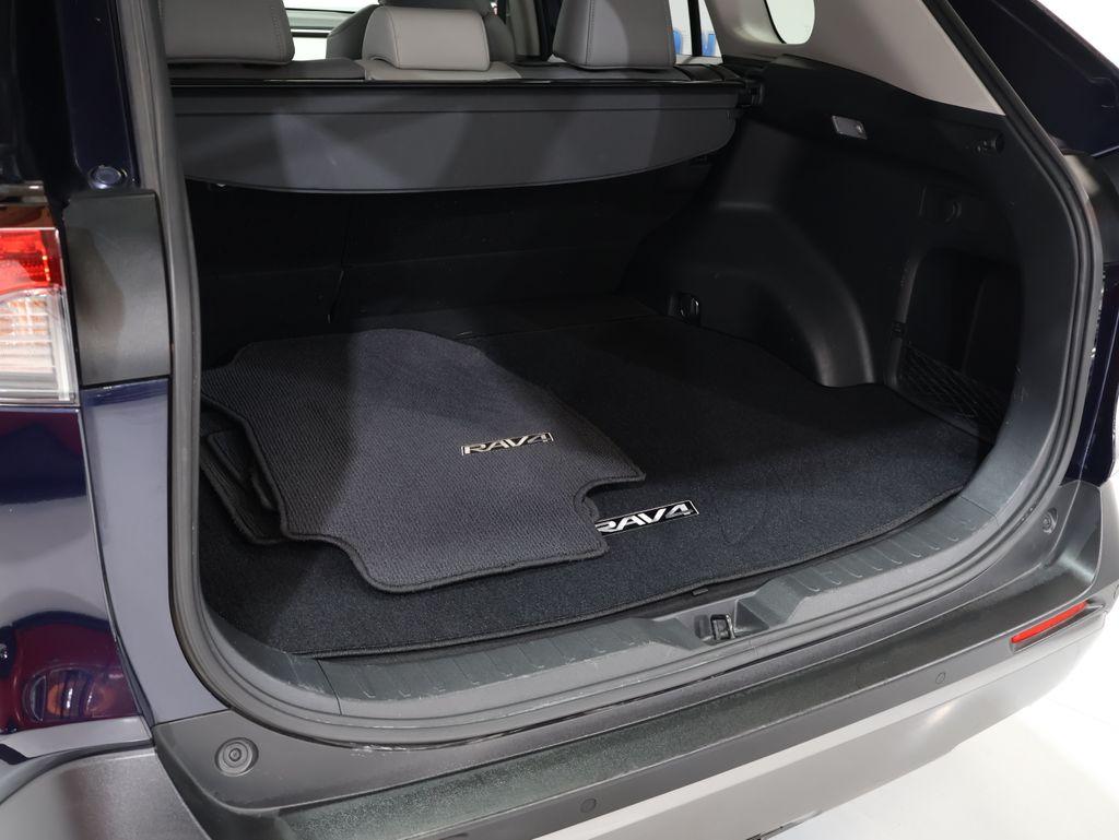 2019 Toyota RAV4 - $27,100