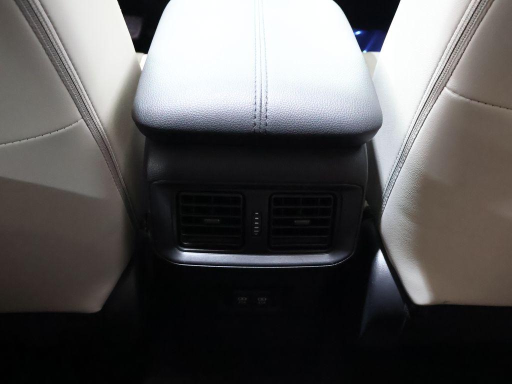 2019 Toyota RAV4 - $27,100