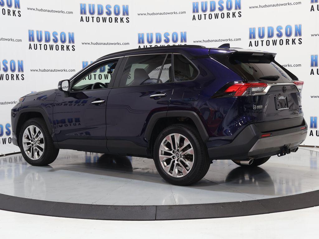 2019 Toyota RAV4 - $27,100