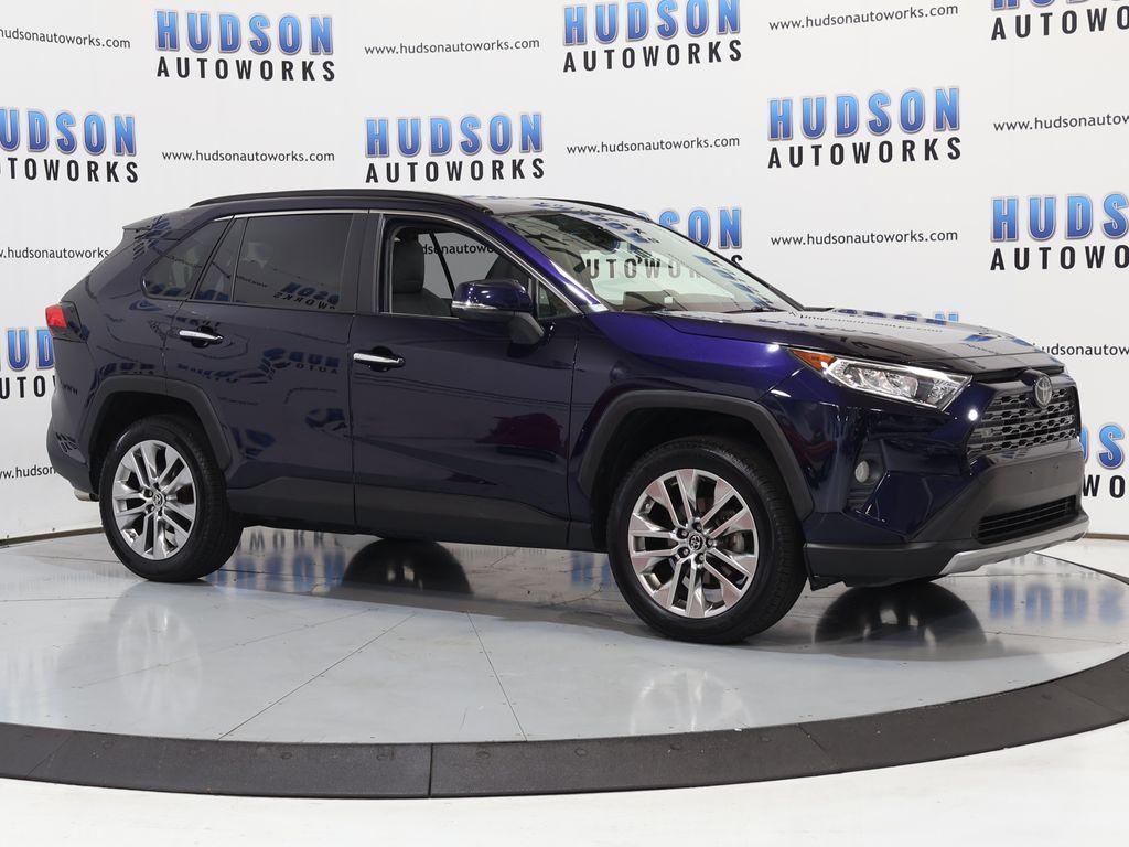2019 Toyota RAV4 - $27,100