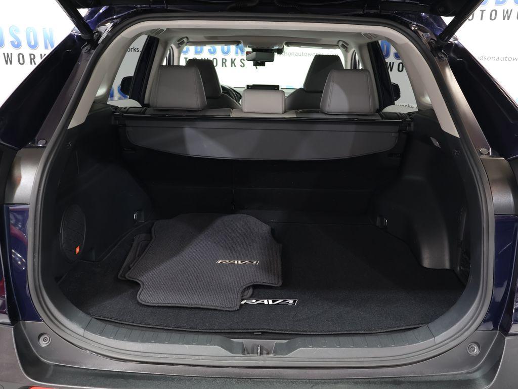 2019 Toyota RAV4 - $27,100