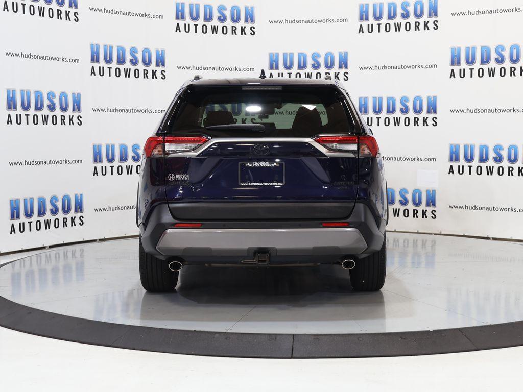 2019 Toyota RAV4 - $27,100