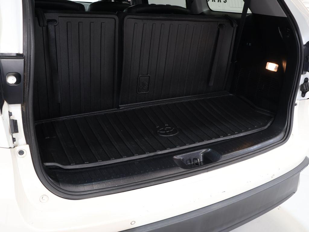 2017 Toyota Highlander - $30,000