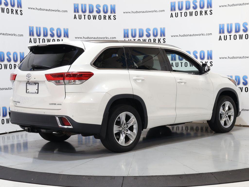 2017 Toyota Highlander - $30,000