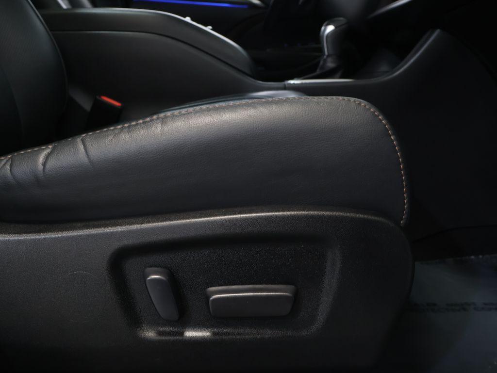 2017 Toyota Highlander - $30,000