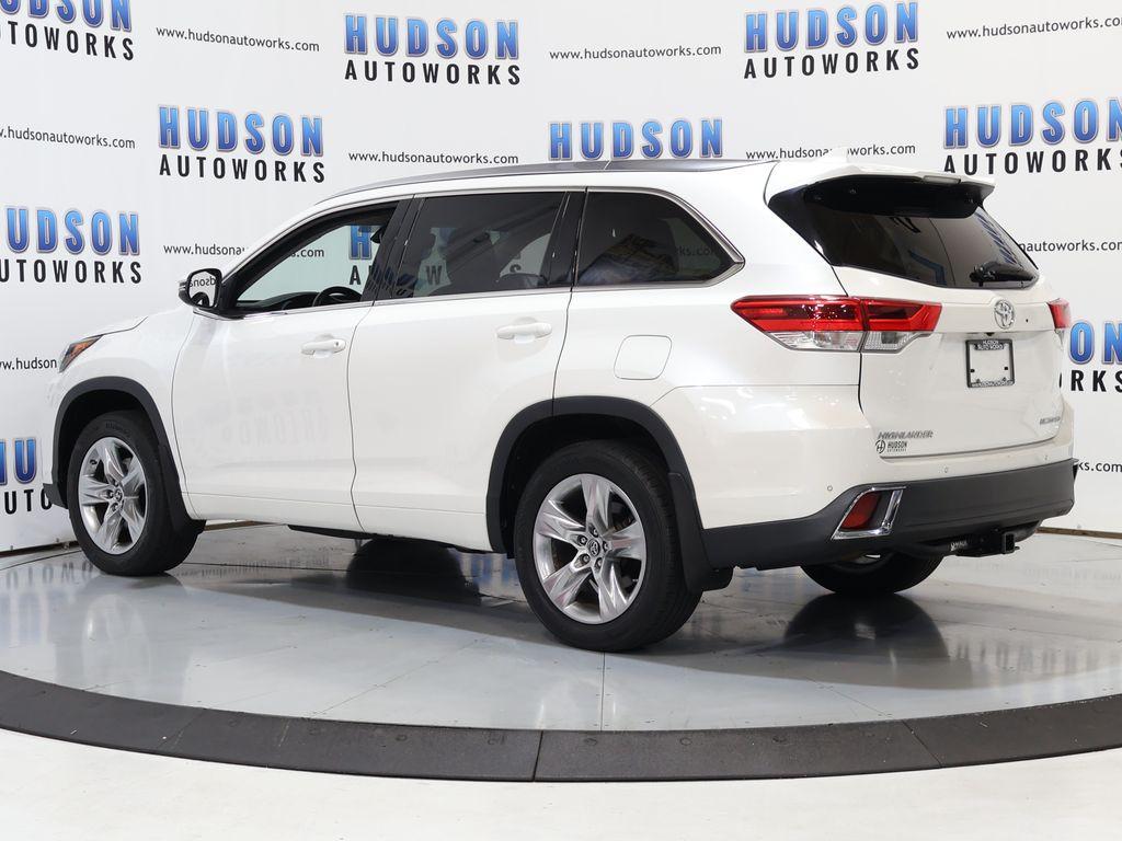 2017 Toyota Highlander - $30,000
